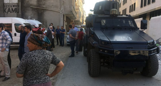 Ataşehir'de Cezaevi Firarisini Yakalamak İsteyen Polislere Saldırı