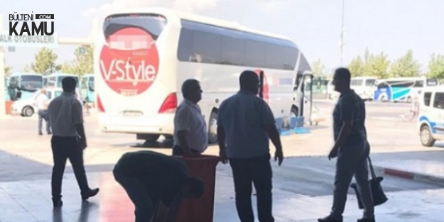 Manisa'da Otobüs Yolcuların Arasına Daldı! Yaralılar Var