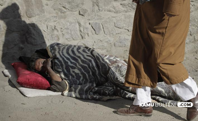 Afganistan'da Evsiz Uyuşturucu Bağımlıları Sokakta Vuruldu