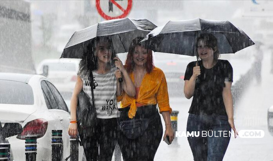 İzmir'den Son Dakika Haberleri: Şiddetli Yağmur Sonrası Hortum Oldu