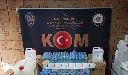 İzmir’de piyasa değeri bir buçuk milyon liralık kaçak ürün ele geçirildi