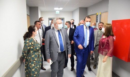 Sağlık Bakanlığı heyeti, Arnavutluk’taki Türkiye-Arnavutluk Dostluk Hastanesi’ni ziyaret etti