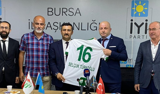 Bursaspor’a İYİ Parti’den 100 kombine sözü