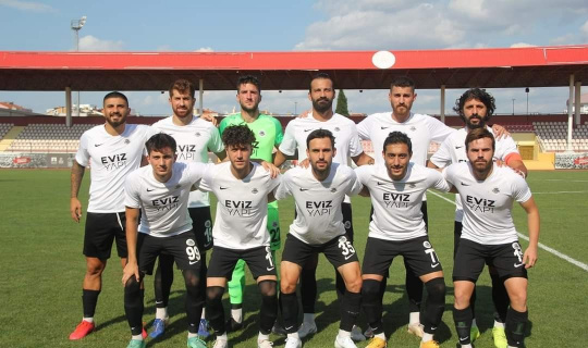 Kuşadasıspor üçüncü lig yolunda finale yükseldi