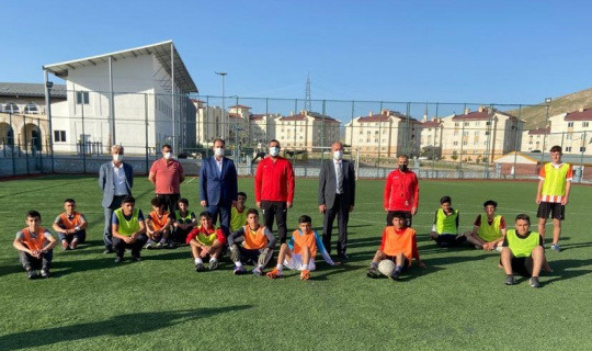 Tuşba Belediyesinin 7 branşta açtığı spor kursları devam ediyor