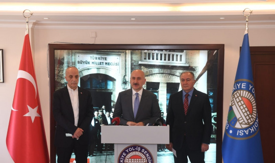 Bakan Karaismailoğlu: "Türkiye işçisinin emeğiyle, milletinin azmiyle kalkınacak”