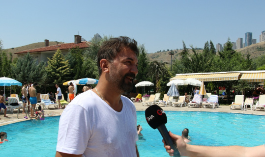 Sıcaktan bunalan Ankaralılar havuzlara akın etti