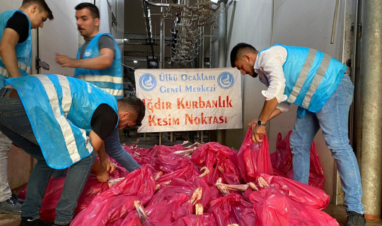 Iğdır’da ihtiyaç sahibi 500 aileye kurban eti dağıtıldı