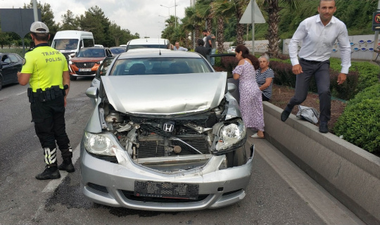 Samsun’da 4 aracın karıştığı zincirleme kazada 1 polis yaralandı