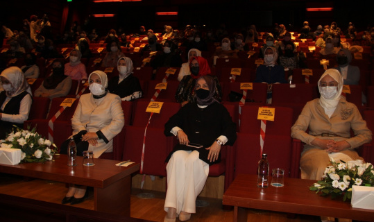 AK Parti Kadın Kollarından Konya’da “Kadınlarla Büyük Türkiye Yolunda” toplantısı