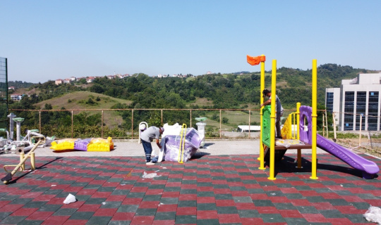 Ereğli Belediyesi, yeni çocuk parkları kuruyor