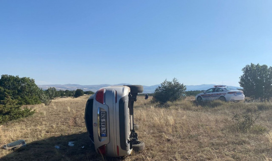 Sivas’ta otomobil yoldan çıktı: 5 yaralı