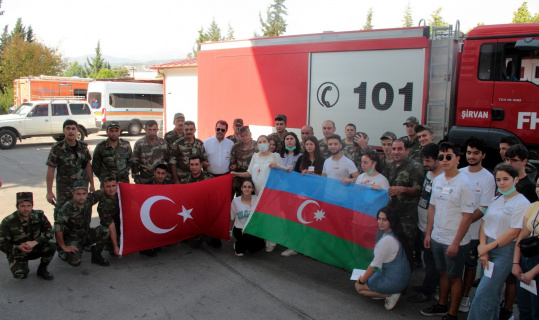 Azerbaycanlı ateş savaşçılarına duygulandıran mektuplar
