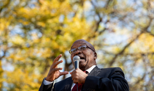 Eski Afrika Devlet Başkanı Zuma’nın yolsuzluk davası ertelendi