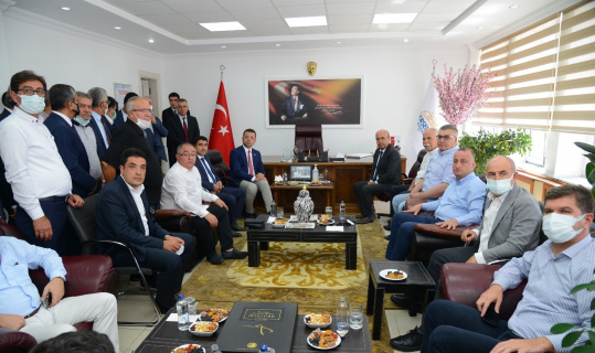 Ekicioğlu, CHP’li Belediye Başkanlarını ağırladı