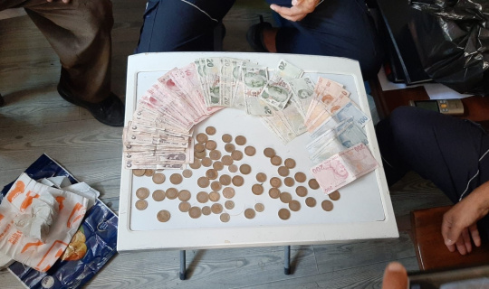 Eskişehir'de Dilencilere Yapılan Operasyonda Ortaya Çıkan 50 Bin Lira, Kamu Hizmetine Sunuldu!