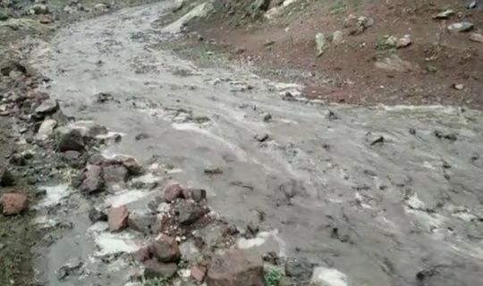 Ağrı Dağı eteğindeki köylerde sel meydana geldi