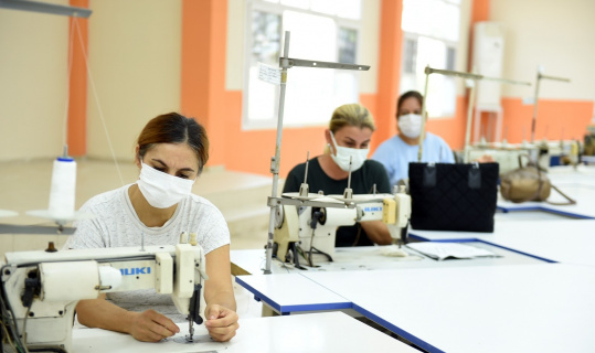 Tarsus Belediyesinin tekstli atölyesinde kadınlar istihdam edilecek
