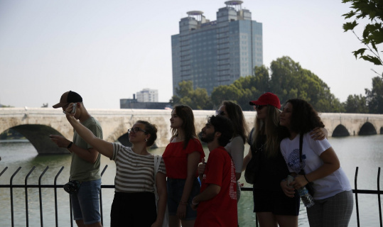 7 ülkeden 22 öğrenci Adana’ya geldi