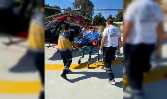 Kazada yaralanan şahıs ambulans helikopterle İstanbul’a sevk edildi