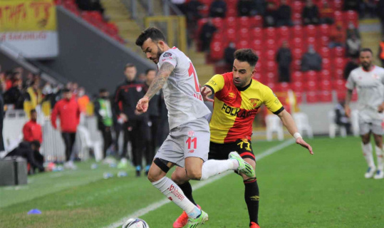 Spor Toto Süper Lig: Göztepe: 4 - Antalyaspor: 0 (Maç sonucu)