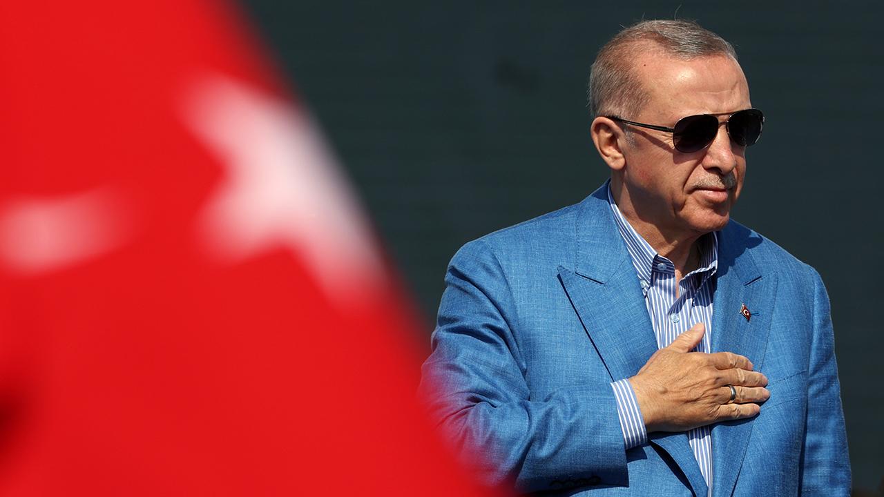 Cumhurbaşkanı Erdoğan'dan Memur ve İşçi Maaşı Açıklaması: Asgari Ücret 15.000 TL Oluyor!