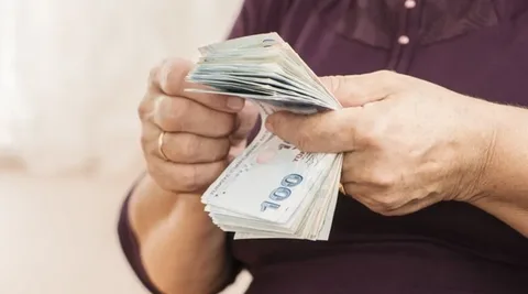 1 Temmuz'daki Artışla Asgari Ücret 12 Bin 500 Lira, En Düşük Emekli Aylığı İse 10 Bin Lira Olacak