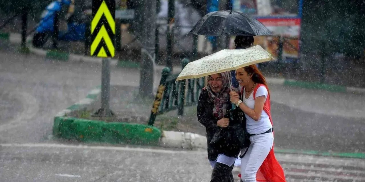 Türkiye'de Sel Baskınları Tehlikesi! Meteoroloji Genel Müdürlüğü Uyarıyor