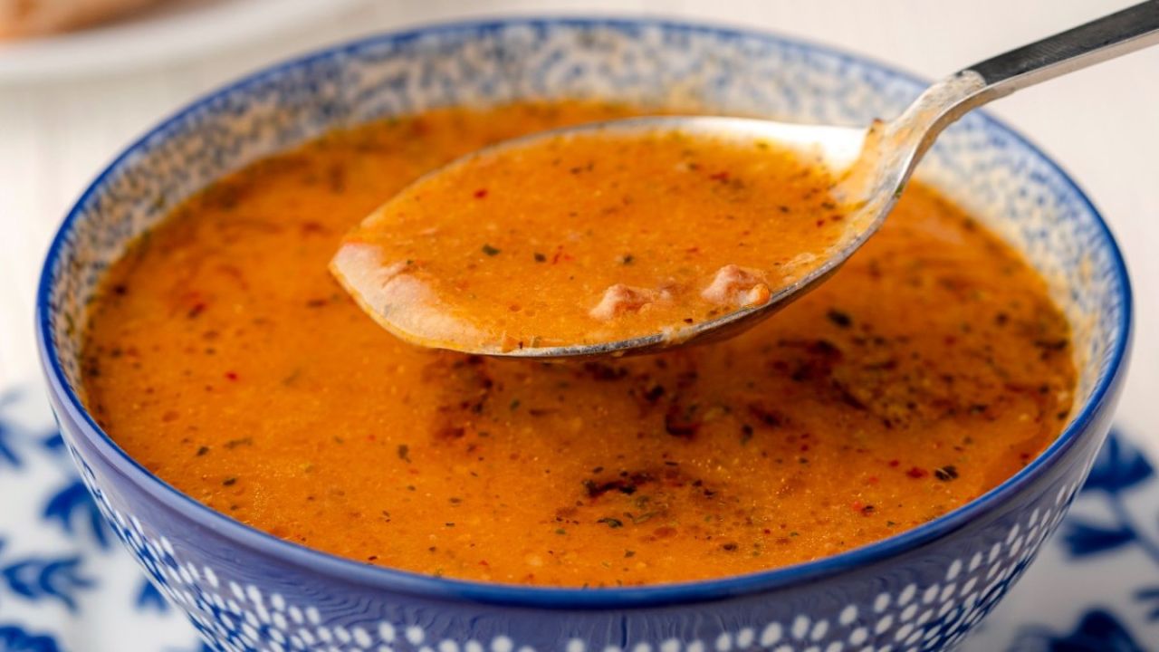 Tarhana çorbasını yıllardır yanlış yapıyormuşuz! Canan Karatay uyardı: Bunu yapanlar bütün vitamini öldürüyormuş…