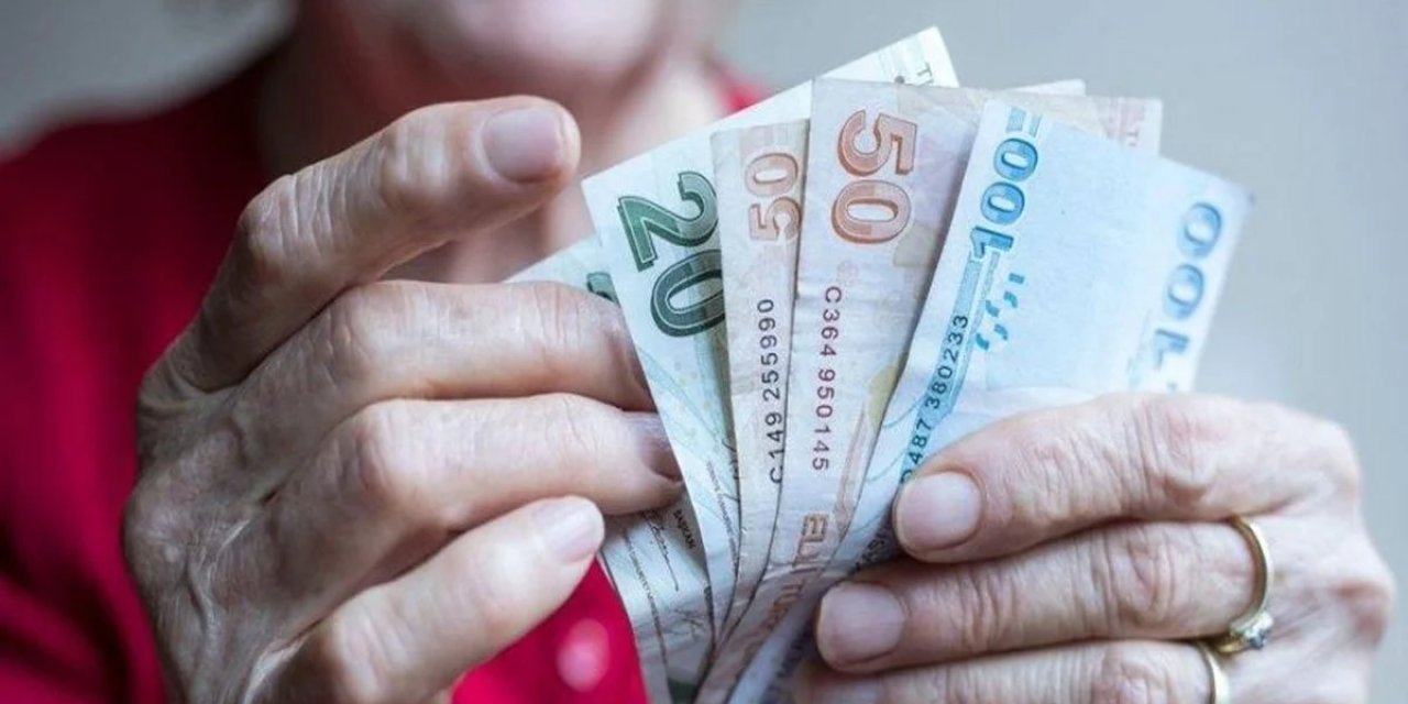 Emeklilere TC Kimlik Numarasıyla Yeni Bir Destek Ödemesi Sağlanıyor: 13.500 TL Hibe!