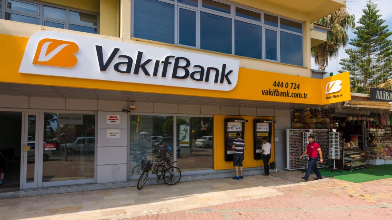 TC kimlik numaranızla sorgulayın! Vakıfbank tek şartla 100.000 TL ihtiyaç kredisi dağıtacak