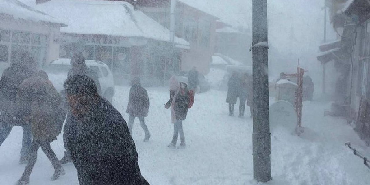 Kar Geliyor: Uzmanlar Tarafından Yapılan Büyük Uyarıyla Bu Yıl Farklı Bir Kış Sizi Bekliyor!