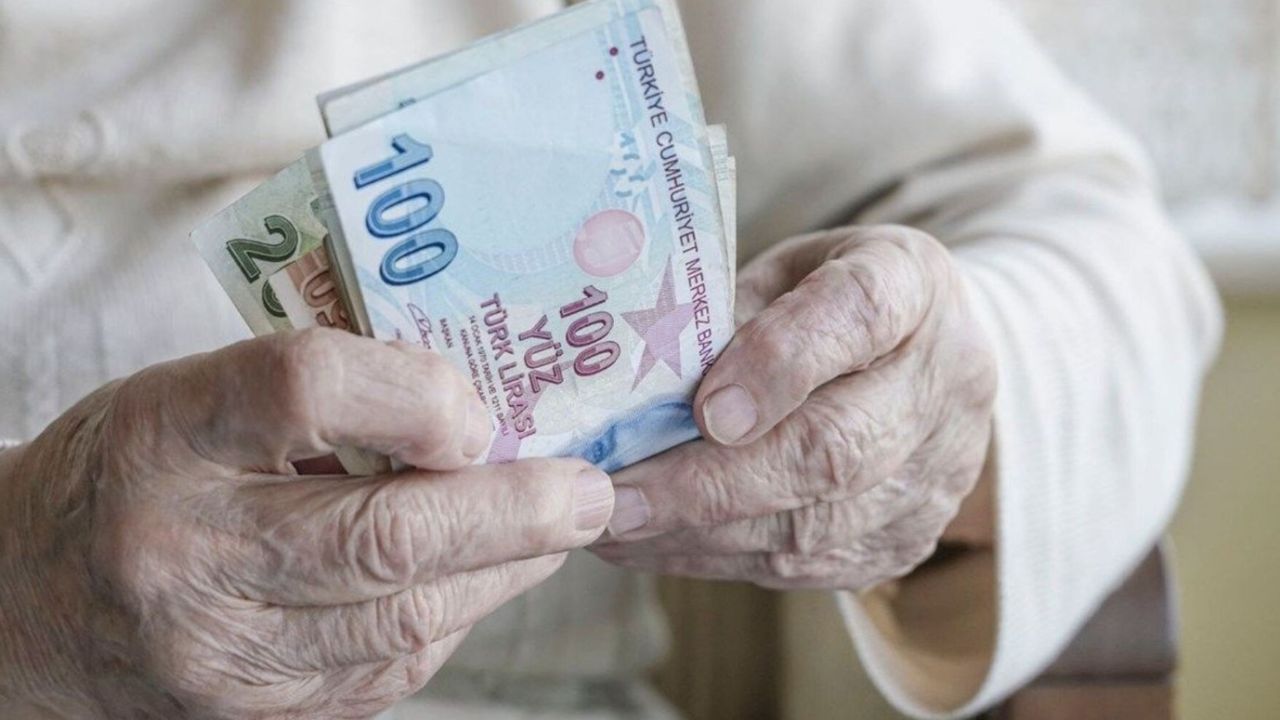 SGK'dan Emeklilik İçin Sıradışı Fırsat: Yaş Sınırları Ortadan Kalkıyor! 1800 Gün Prim Yetiyor!