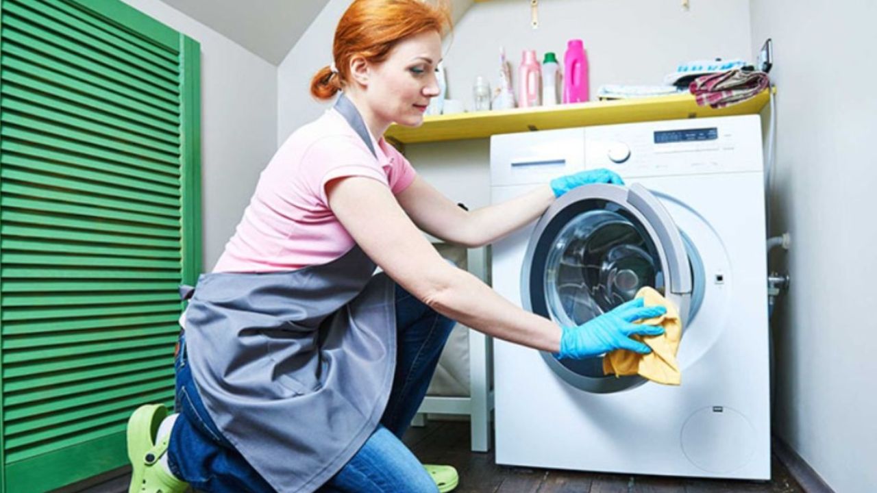 Bu kıyafetleri asla çamaşır makinesinde yıkamayın! Hem paranızdan hem de makinenizden olabilirsiniz