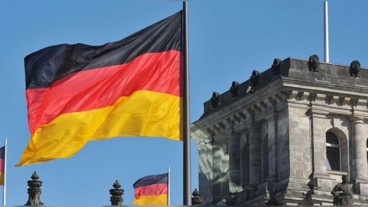 Almanya'dan Devrim Niteliğinde Adım: Yeni Mavi Kart Uygulamasıyla Kalifiye Göçmenleri Çekme Hedefi!