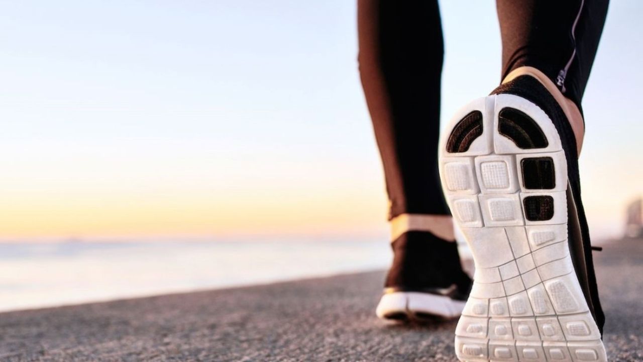 Bu saatlerde yürüyüş yapmak normalden 5 kat daha fazla kalori yaktırıyor!