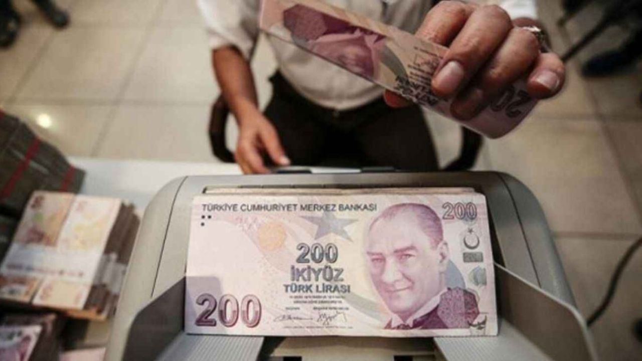 Halkbank'tan Müjde: Faizsiz 500.000 TL Kredi Fırsatı! Geri Ödemesiz 1 Yıl Avantajıyla!