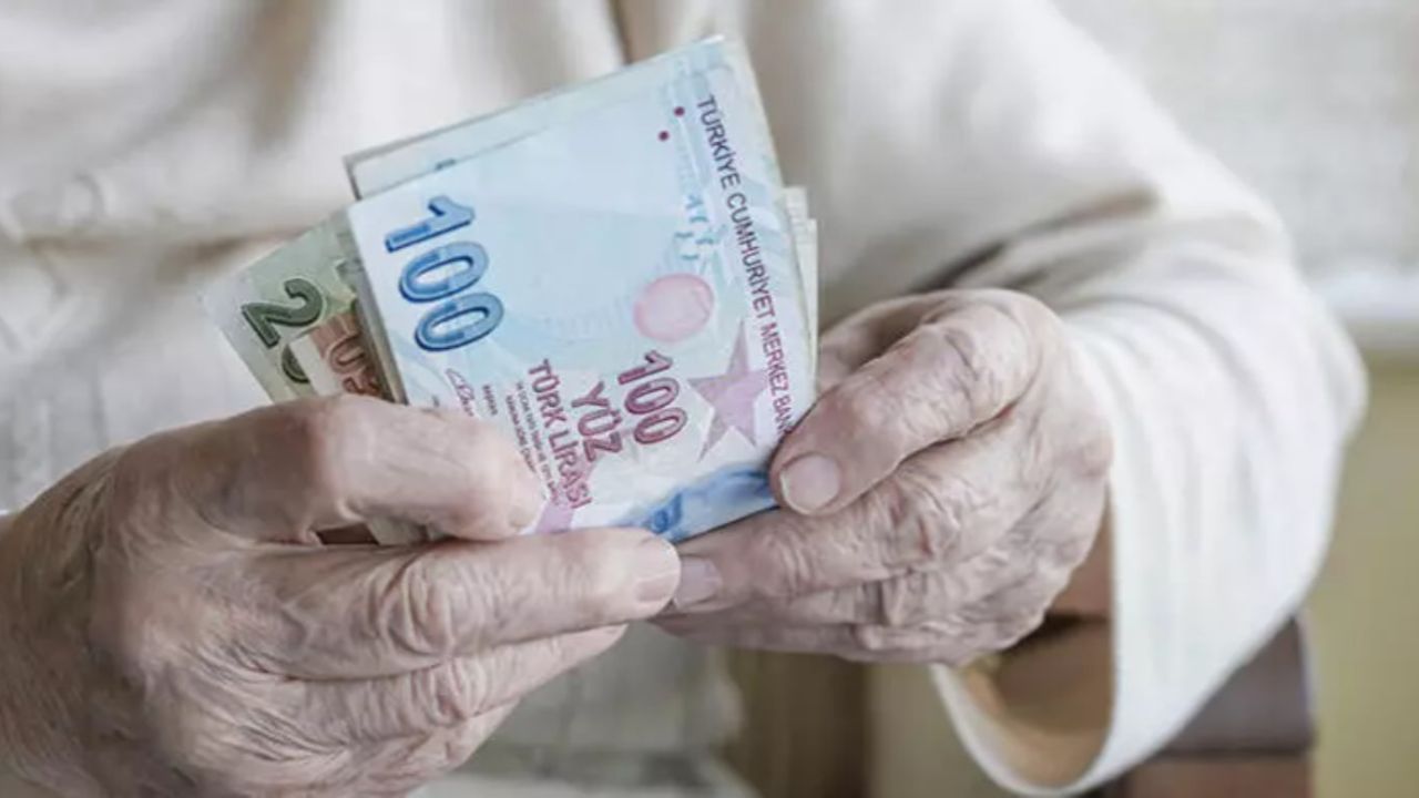 Emekliler için fırsat: Tek sefere mahsus 13.300 TL ödeme başvuruları açıldı!