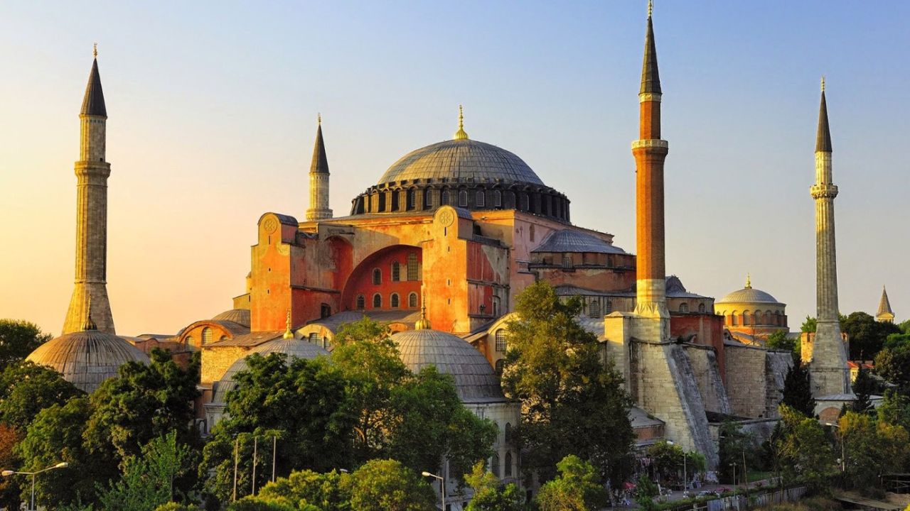 İstanbul'un gözde yeri artık turistlere parayla! O tarihten itibaren geçerli olacak
