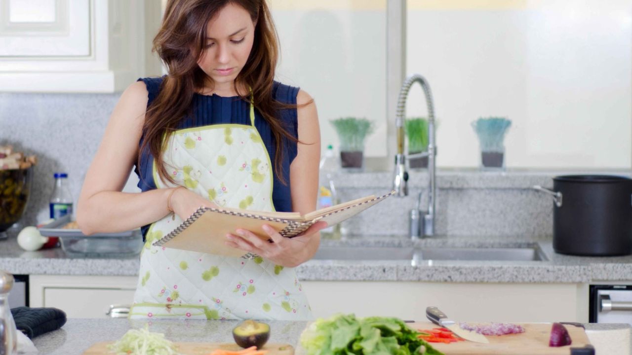 Mutfaktaki işinizi hemen bitireceksiniz! 5 pratik öneriyle mutfak sırları!