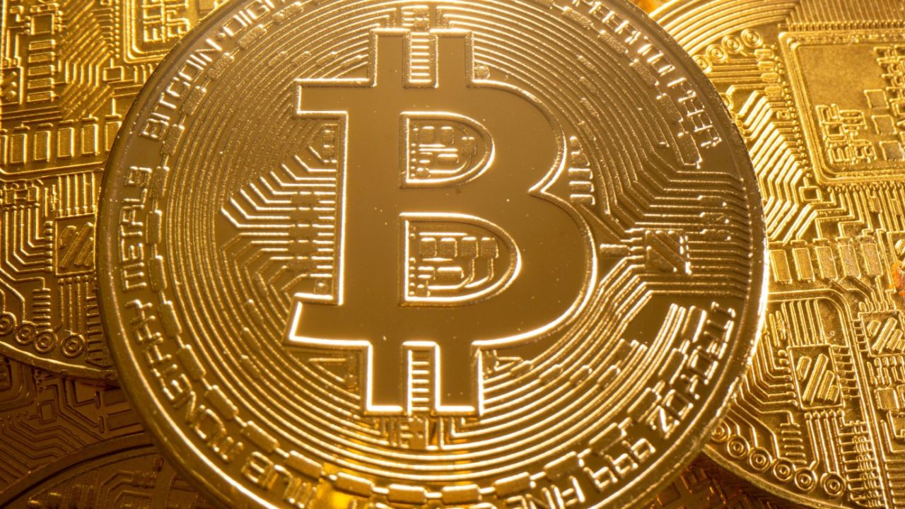 Bitcoin çakılırken bu coinler havalandı! Parasını yatıranlar bir gecede zengin oldu