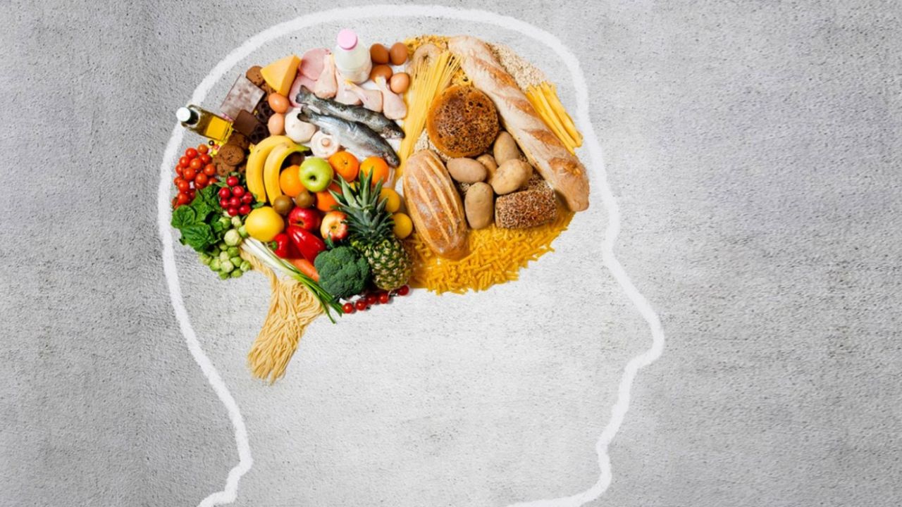 Bu besinleri sakın tüketmeyin! Beyni salçaya çeviriyor: Mutfaktan içeri sokmayın