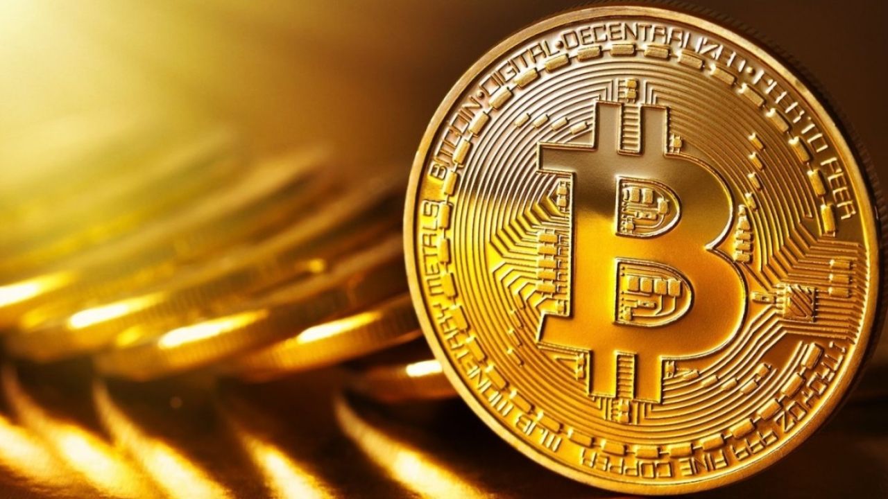 Uzman isim Bitcoin'in 100 bin dolar olacağı tarihi verdi! Duyan o coinleri yakın markaja aldı