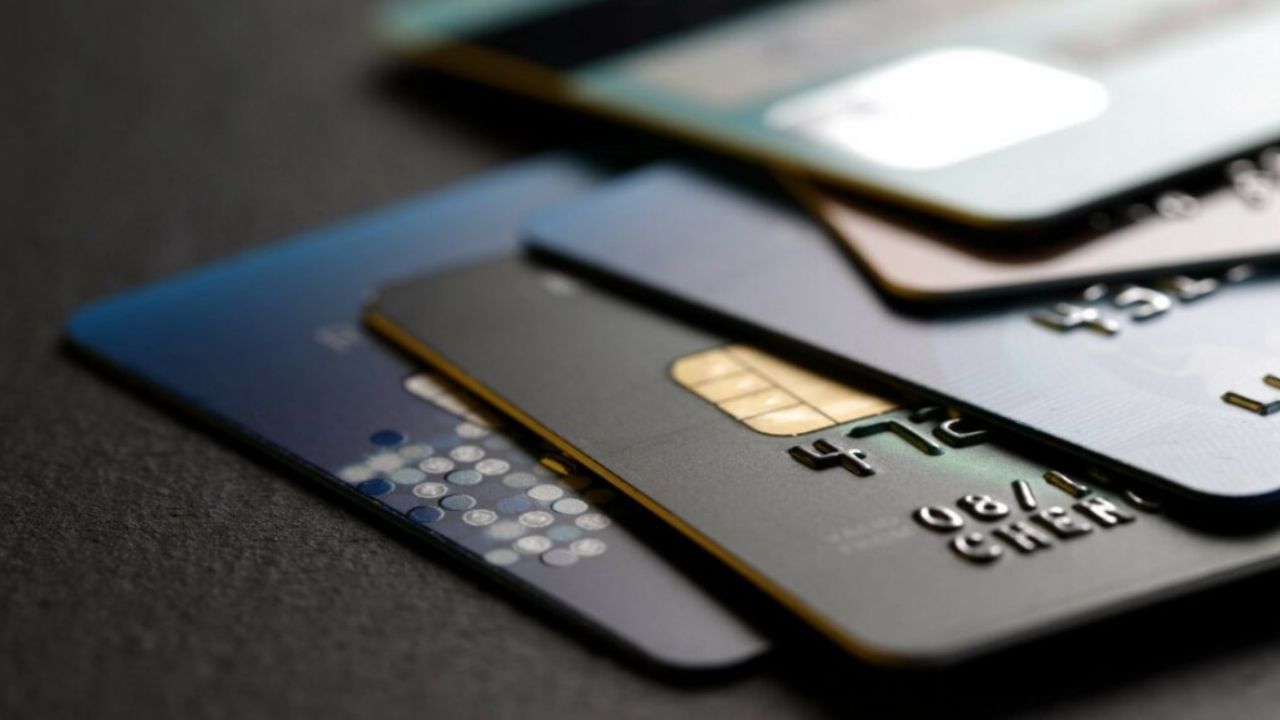 Yüksek limitli kredi kartı olanlar dizlerini dövecek! BDDK'dan flaş limit kararı