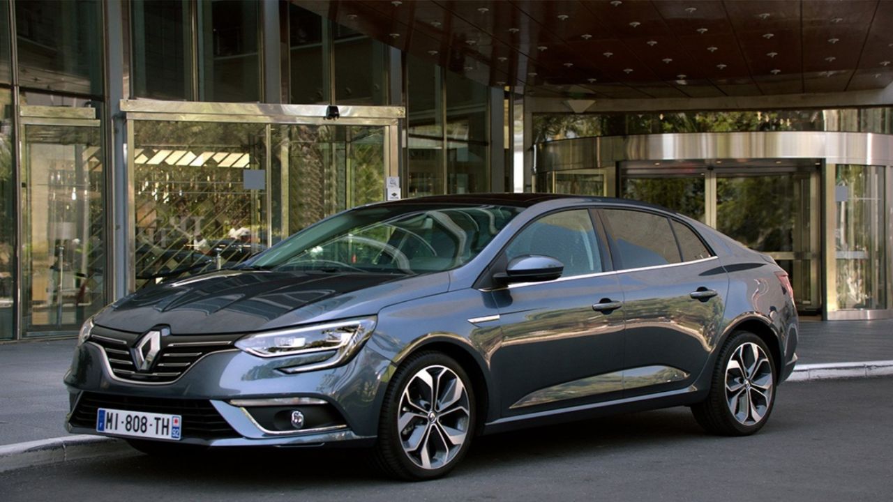 Sıfır Renault Megane'da faiz sıfırlandı! Yeni fiyatını duyan bayilere akın edecek