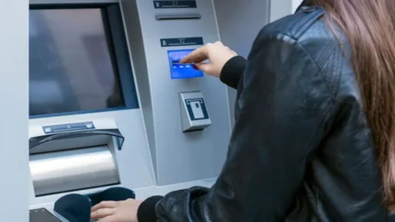 Bankada parası olanlar dikkat! ATM'lerde yeni sistem resmen başlıyor