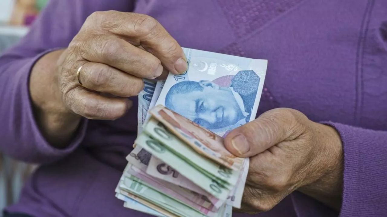 Ziraat Bankası o kişilere duyurdu! Hesaplarına 5000 TL yatırılacak: Geri ödemesiz nakit fırsatı