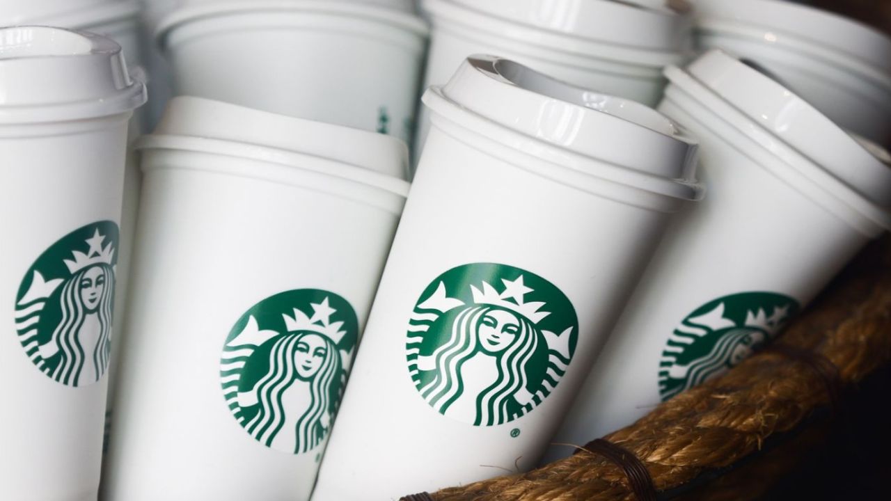 Starbucks sonunda bunu da yaptı! Ücretsiz olacak: Herkes akın ediyor