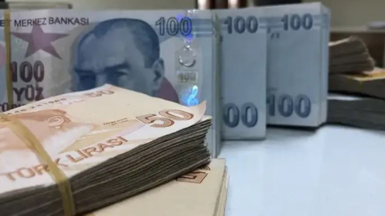 Kimlik numarasıyla başvuranlar alacak! Bankadan 40.000 TL acil kredi!