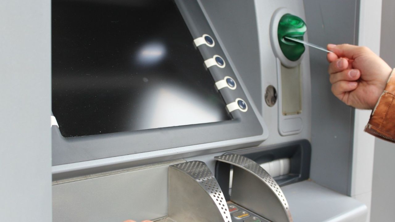13 bankadan gece yarısı ATM kararı! Bilmeyen eli boş dönüyor!